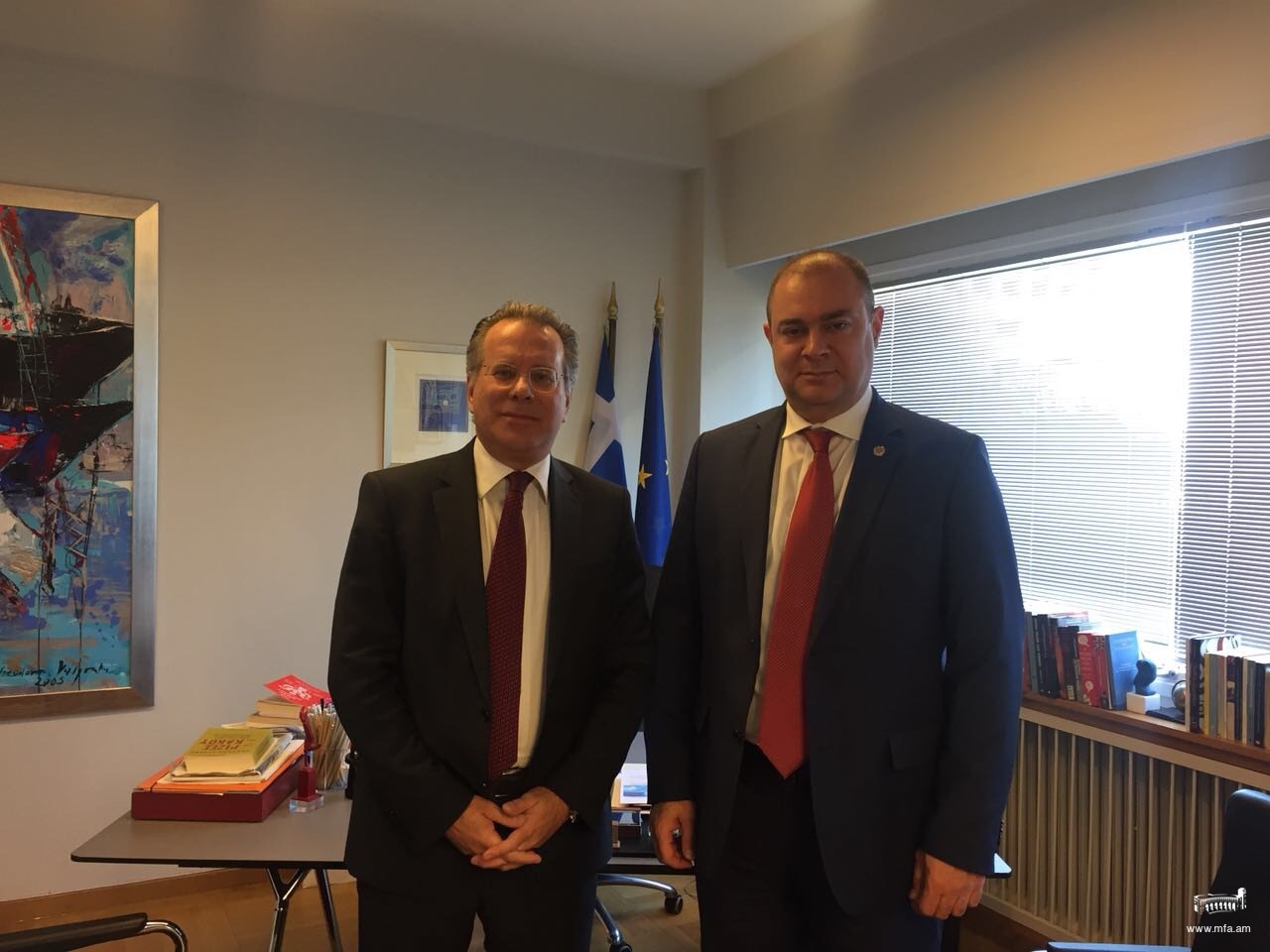 Դեսպան Չարչօղլյանի հանդիպումը Հունաստանի խորհրդարանի պատգամավոր Յորղոս Կումուցակոսի հետ