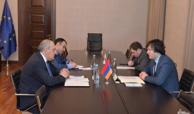 Դեսպան Սադոյանի հանդիպումը Վրաստանի խորհդարանի նախագահ Իրակլի Կոբախիձեի հետ