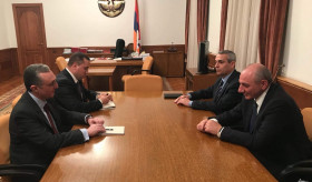Rencontre entre le Ministre des Affaires étrangères d’Arménie et le Président d’Artsakh