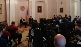 Le Ministre des Affaires étrangères d’Arménie a eu une rencontre avec les étudiants arméniens de Moscou