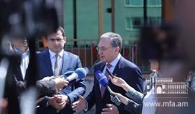 ԱԳ նախարար Զոհրաբ Մնացականյանի ճեպազրույցը լրագրողների հետ &laquo;Ինժեներական քաղաք&raquo; այցի ժամանակ