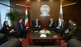 Դեսպան Աթաբեկյանի հանդիպումը Լիբանանի նորանշանակ պաշտպանության նախարարի հետ