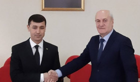 Դեսպան Բադալյանի հանդիպումը Թուրքմենստանի տեքստիլ արդյունաբերության նախարարի հետ