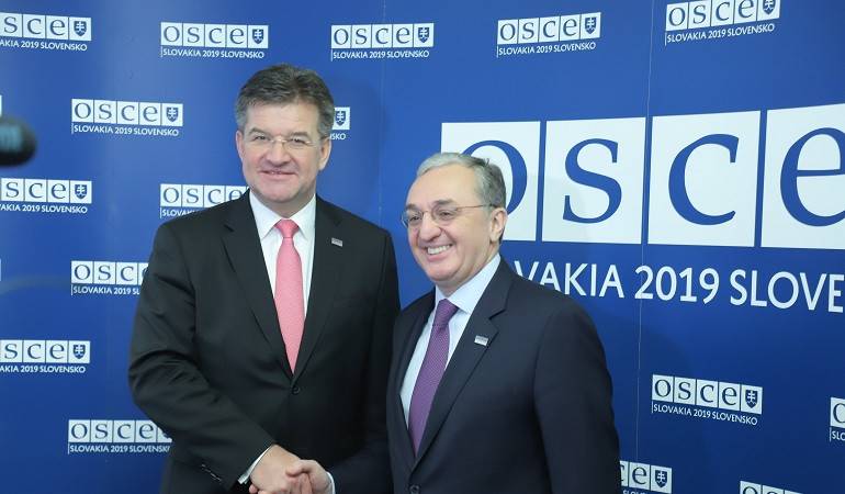 Встреча Министра иностранных дел Армении Зограба Мнацаканяна с Министром иностранных дел Словакии, действующим председателем ОБСЕ Мирославом Лайчаком