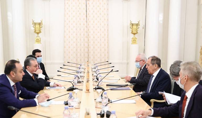 Встреча министра иностранных дел РА Зограба Мнацаканяна с министром иностранных дел РФ Сергеем Лавровым