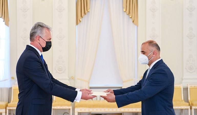 Դեսպան Մարտիրոսյանն իր հավատարմագրերը հանձնեց Լիտվայի նախագահին