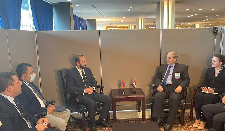 Meeting of Foreign Minister Ararat Mirzoyan with Minister of Foreign Affairs and Expatriates of Syria Faisal al-Mekdad