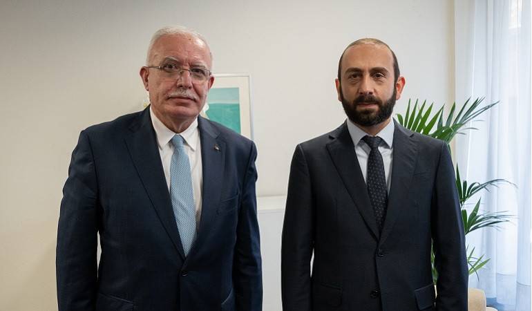 Foreign Minister of Armenia Ararat Mirzoyan met with the Foreign Minister of Palestine Riyad al-Maliki