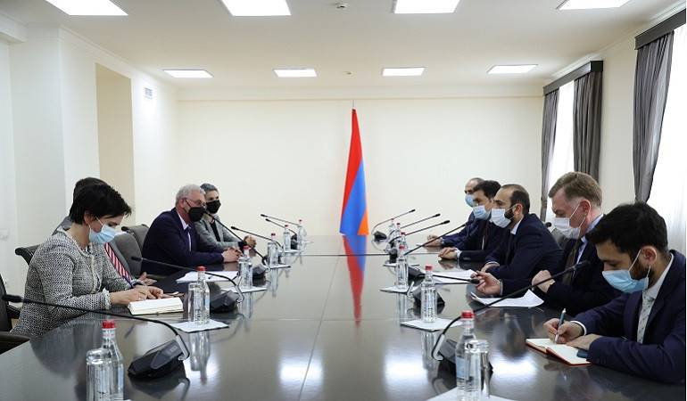 Meeting of the Foreign Minister of Armenia Ararat Mirzoyan with the Deputy Speaker of the Seimas of the Republic of Lithuania Andrius Mazuronis