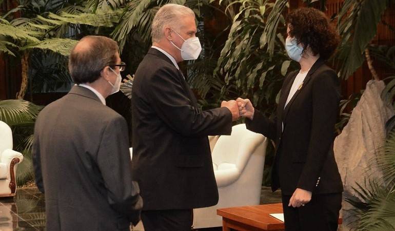 Դեսպան Հարությունյանն իր հավատարմագրերն է հանձնել Կուբայի Հանրապետության նախագահին