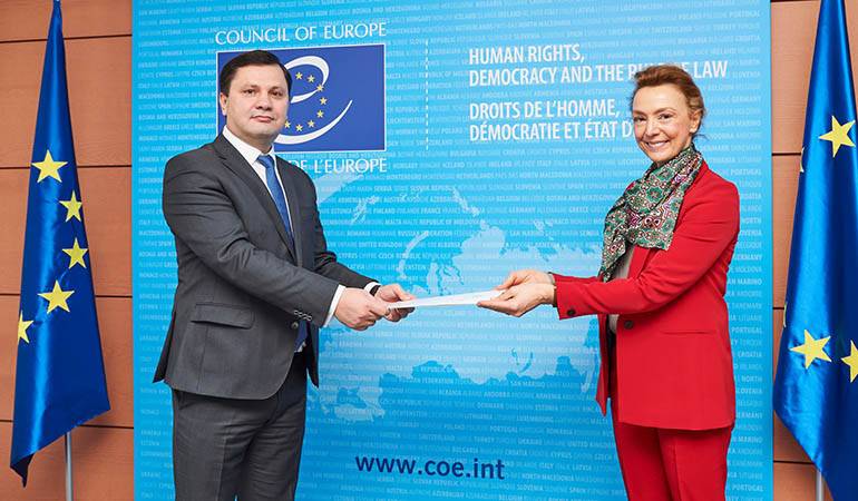 The Permanent Representative of the Republic of Armenia handed over his credentials to the Secretary General of the Council of Europe