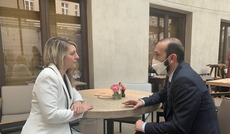 Minister of Foreign Affairs of Armenia Ararat Mirzoyan met with the Minister of Foreign Affairs of Canada Mélanie Joly