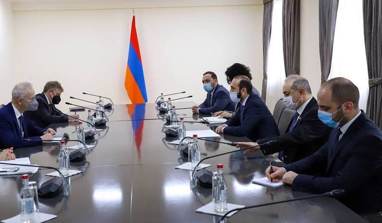 ՀՀ ԱԳ նախարար Արարատ Միրզոյանն ընդունել է Եվրոպայում և Եվրոպական Միությունում Կանադայի հատուկ բանագնաց Ստեֆան Դիոնին