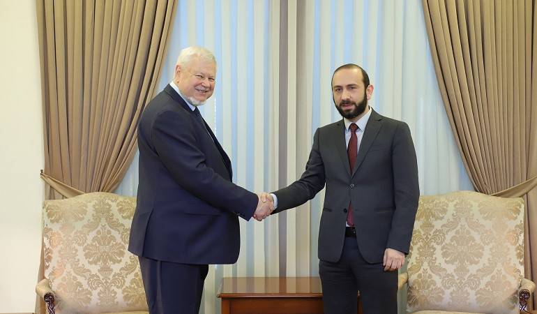 Министр иностранных дел РА принял личного представителя действующего председателя ОБСЕ