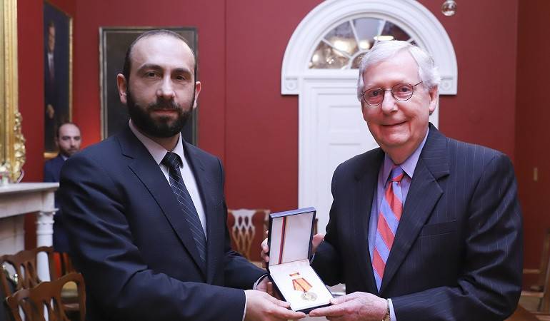 Министр иностранных дел РА Арарат Мирзоян встретился с лидером республиканцев в Сенате США Митчем Макконнеллом