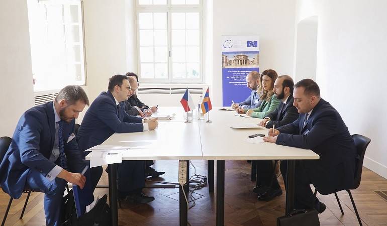 Meeting of Foreign Ministers of Armenia and Czech Republic in Turin