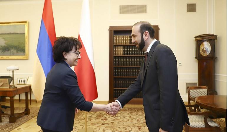 Meeting of Foreign Minister of Armenia Ararat Mirzoyan with the Speaker of the Seimas of Poland