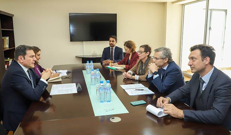 Le vice-ministre des affaires étrangères de l’Arménie a reçu la délégation de l’agence française de développement