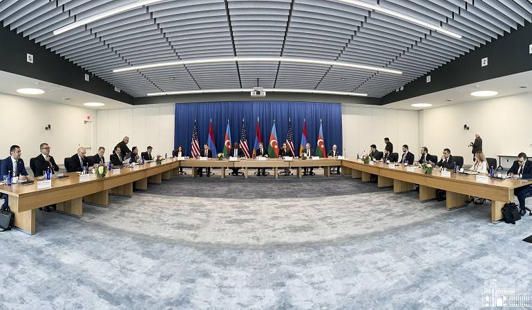 Հայաստանի ԱԳ նախարարի, ԱՄՆ պետքարտուղարի և Ադրբեջանի ԱԳ նախարարի հանդիպումը