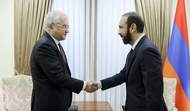 Minister of Foreign Affairs of the Republic of Armenia Ararat Mirzoyan received Igor Khovaev