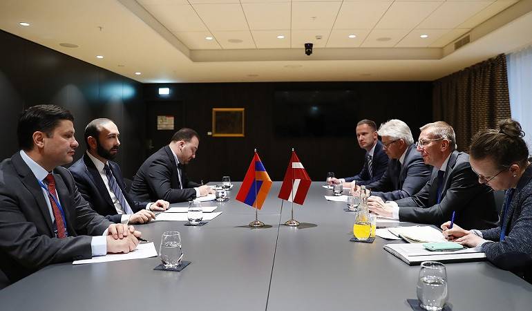 Встреча министра иностранных дел Армении с министром иностранных дел Латвии