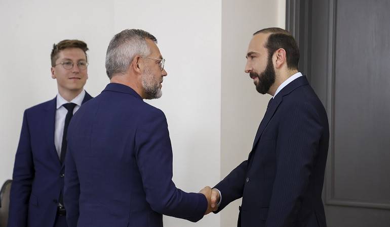 Встреча министра иностранных дел Республики Армения с председателем постоянной Комиссии по внешним отношениям Бундестага ФРГ