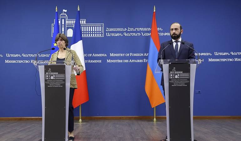 Déclaration à la presse du ministre des Affaires étrangères de la République d'Arménie et sa réponse à la question d’un journaliste au cours de la conférence de presse conjointe avec Catherine Colonna, ministre française des Affaires étrangères