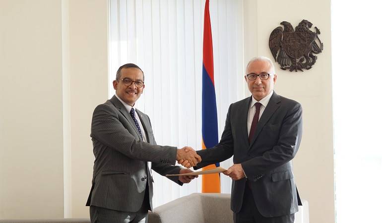 The newly appointed Ambassador of Indonesia handed over the copy of his credentials to the Deputy Foreign Minister of Armenia