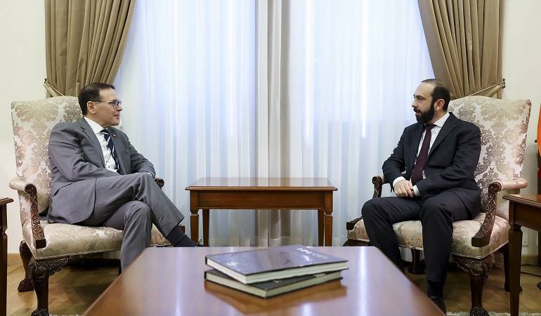 ՀՀ ԱԳ նախարարի հանդիպումը Կանադայի Սենատի անդամ Լեո Հուսակոսի հետ