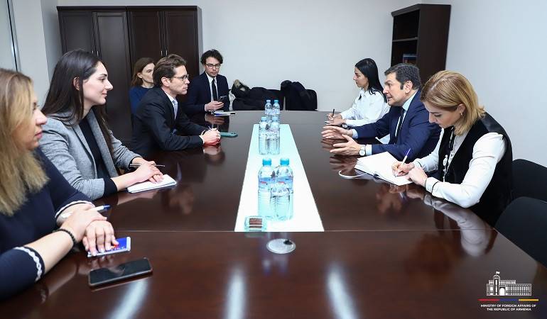 Meeting of Deputy Foreign Minister Paruyr Hovhannisyan with Member of European Parliament Geoffroy Didier