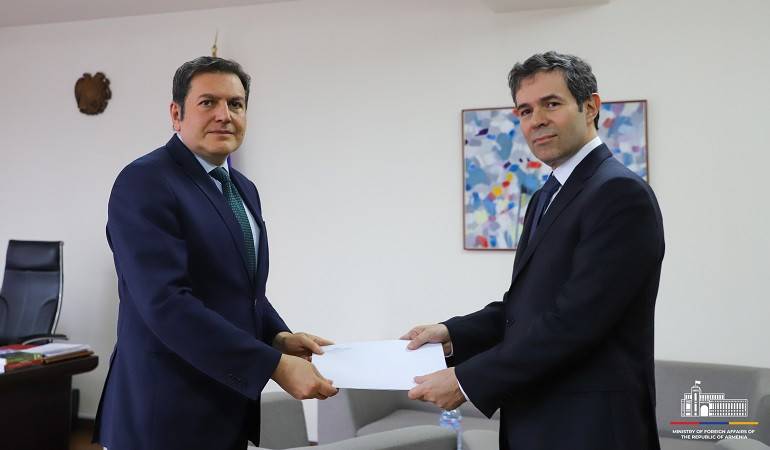 The newly appointed Ambassador of Greece handed over a copy of his credentials to the Deputy Foreign Minister of Armenia