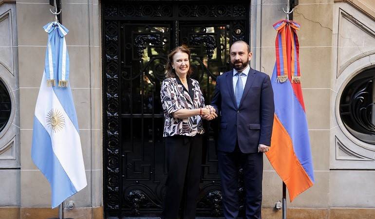 Meeting of Foreign Ministers of Armenia and Argentina