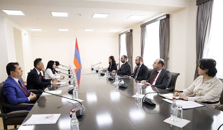ՀՀ ԱԳ նախարարն ընդունել է ՀՀ-ում ՉԺՀ նորանշանակ դեսպանին