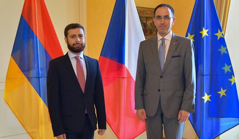 ՀՀ ԱԳ նախարարի տեղակալ Վահան Կոստանյանի հանդիպումը  Չեխիայի ԱԳ նախարարի տեղակալի հետ