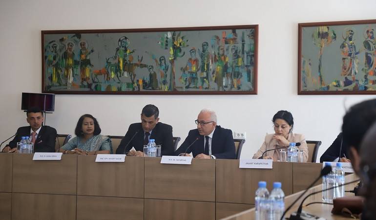 ՀՀ ԱԳ նախարարի տեղակալ Մնացական Սաֆարյանն ընդունել է Հնդկաստանի պաշտպանության ազգային քոլեջի պատվիրակությանը