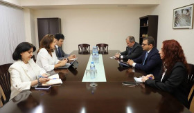 Meeting of Deputy Foreign Minister Robert Abisoghomonyan with Regional Director for Europe and Central Asia of the International Labour Organization Beate Andrees