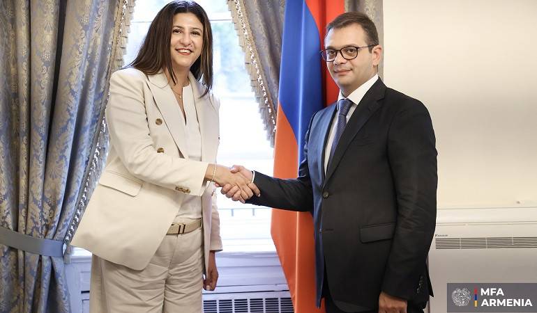 ՀՀ ԱԳ նախարարի տեղակալ Ռոբերտ Աբիսողոմոնյանի հանդիպումը Պաշտպանելու պատասխանատվության համաշխարհային կենտրոնի գործադիր տնօրեն Սավիտա Փոնդեյի հետ