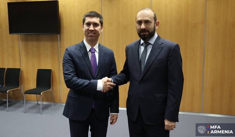 ՀՀ ԱԳ նախարարի հանդիպումը Մոլդովայի փոխվարչապետ, ԱԳ նախարարի հետ