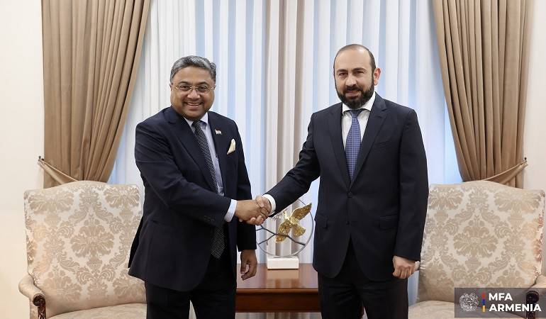 ՀՀ ԱԳ նախարարի հանդիպումը Հնդկաստանի ԱԳ նախարարի տեղակալ, Արևմտյան ուղղության հարցերով քարտուղարի հետ