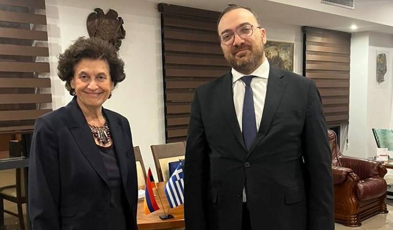 Встреча Генерального секретаря МИД Армении с директором центра «Институт международных отношений»