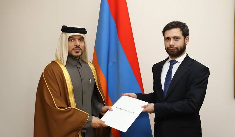 Deputy Minister of Foreign Affairs of the Republic of Armenia received the newly-appointed Ambassador of Qatar