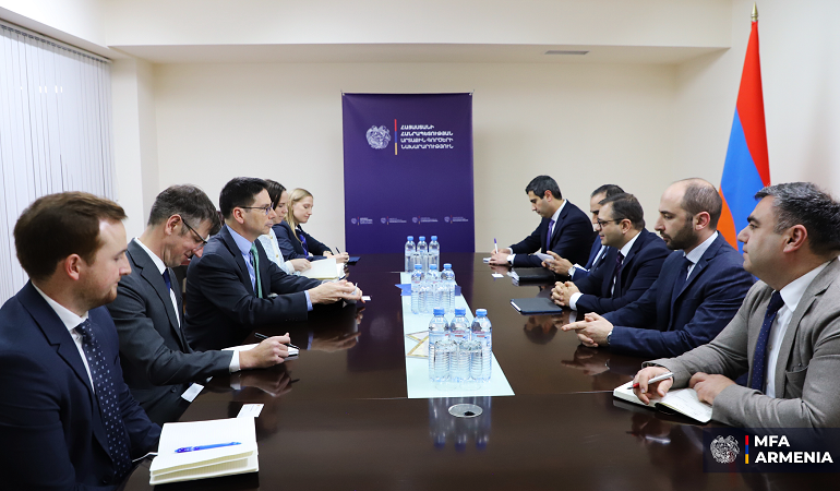 ՀՀ ԱԳ նախարարի տեղակալ Ռոբերտ Աբիսողոմոնյանի հանդիպումը ԱՄՆ Առևտրի և զարգացման գործակալության տարածաշրջանային տնօրեն Կարլ Կրեսի գլխավորած պատվիրակության հետ