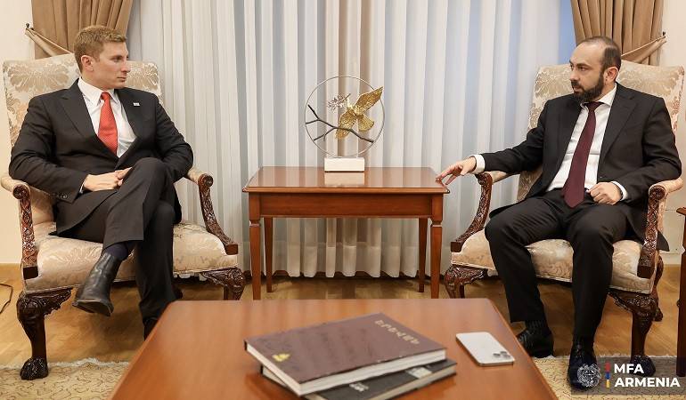 Встреча министра иностранных дел Армении с заместителем Государственного секретаря США по экономическим вопросам