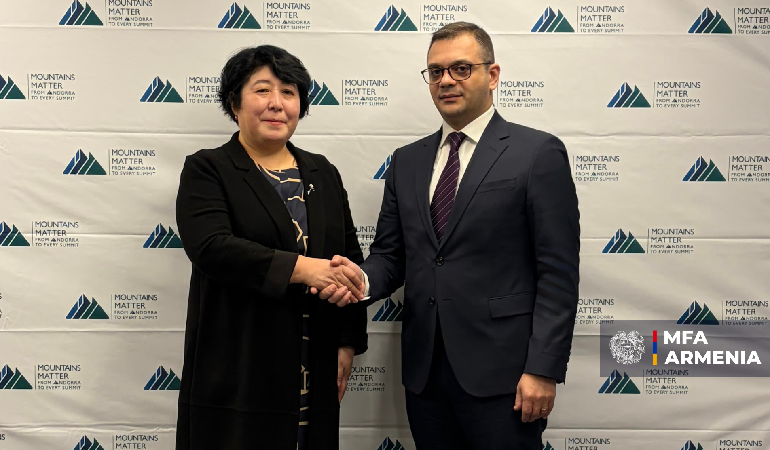 ՀՀ ԱԳ նախարարի տեղակալի հանդիպումը Ղրղզստանի նախագահի հատուկ բանագնացի հետ