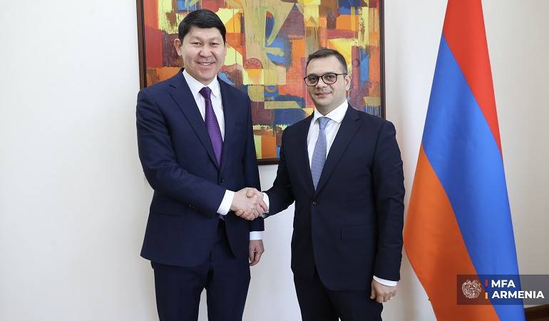 ՀՀ ԱԳ նախարարի տեղակալն ընդունել է Ղազախստանի ԱԳ նախարարության Բազմակողմ համագործակցության վարչության տնօրենին