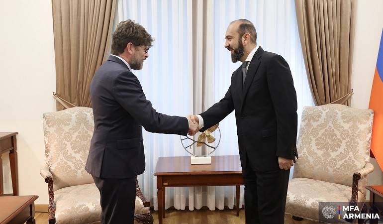 ՀՀ ԱԳ նախարարն ընդունել է Ֆրանսիայի դեսպանին առաքելության ավարտի կապակցությամբ