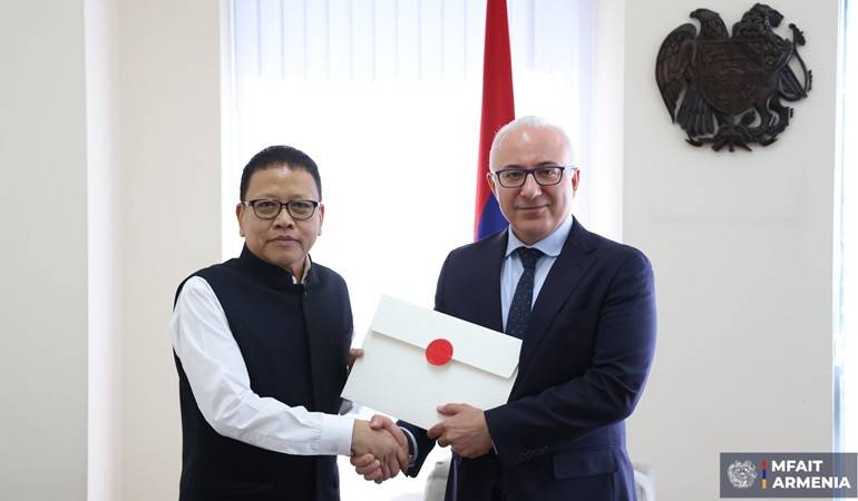 Newly Appointed Ambassador of India Presents the Copies of Credentials to Deputy Minister of Foreign Affairs and International Trade of Armenia