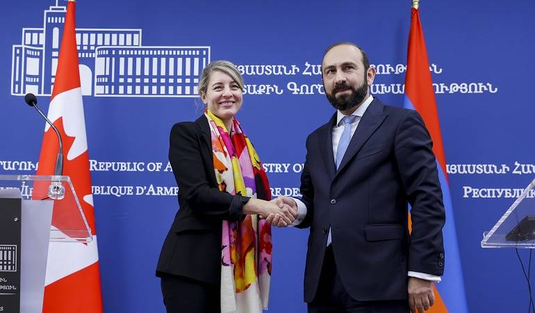 Déclaration à la presse du ministre des Affaires étrangères de la République d'Arménie Ararat Mirzoyan au cours de la conférence de presse conjointe avec la ministre des Affaires étrangères du Canada