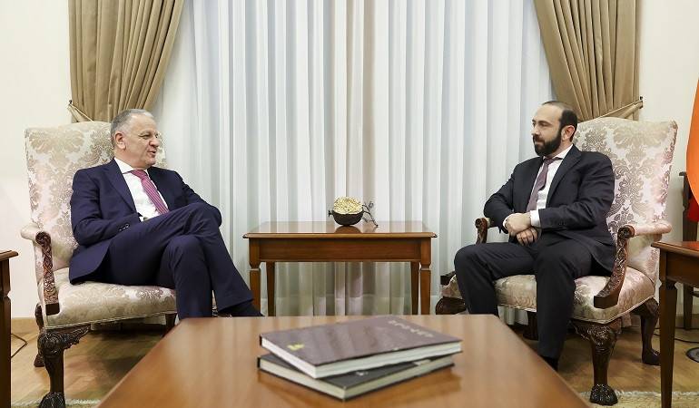 ՀՀ ԱԳ նախարարի հանդիպումը Հայաստանում ԵՄ դեսպանի հետ