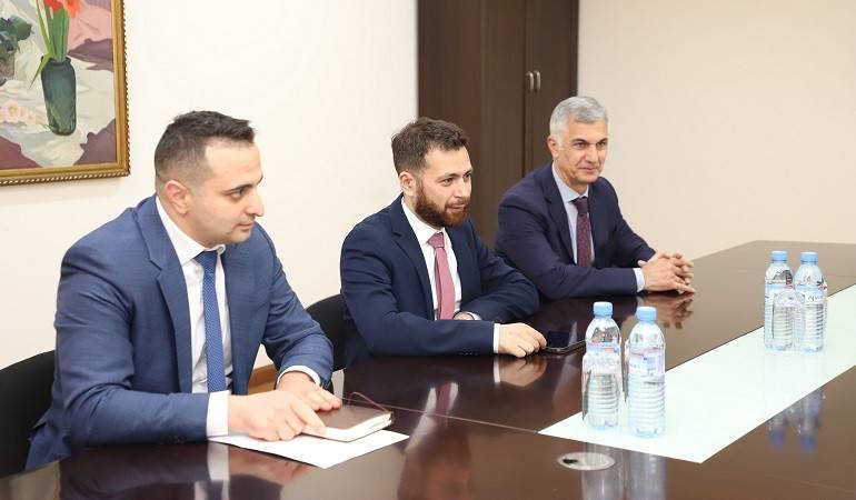 ԱԳ նախարարի տեղակալ Վահան Կոստանյանի հանդիպումը Ֆրանսիայի Սենատի Ֆրանսիա-Հայաստան բարեկամական խմբի նախագահ Ժիլբեր-Լյուկ Դըվինազի հետ